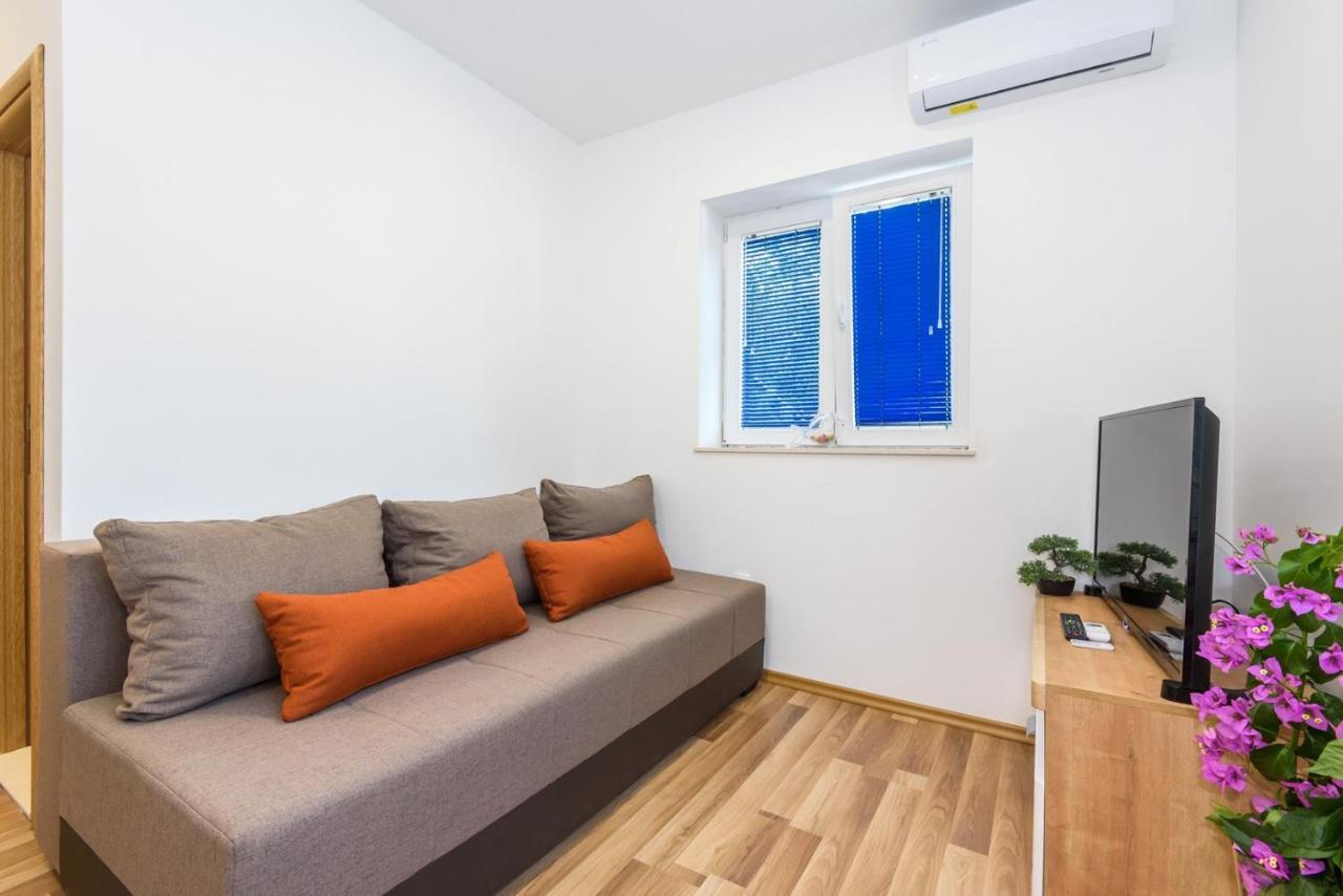 Apartment Dego Near Ploce, Riverfront, Parking Rogotin Esterno foto