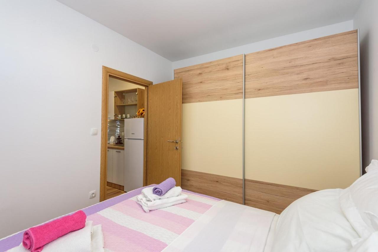 Apartment Dego Near Ploce, Riverfront, Parking Rogotin Esterno foto
